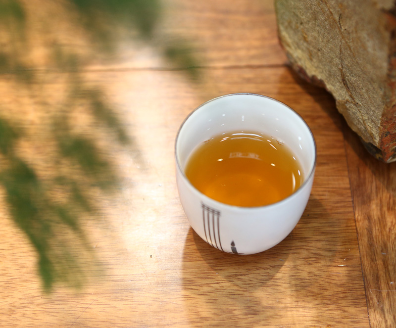 2013年易武弯弓小饼（秋）