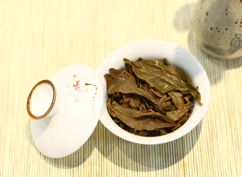 2014年老班章黄金叶小饼（春）
